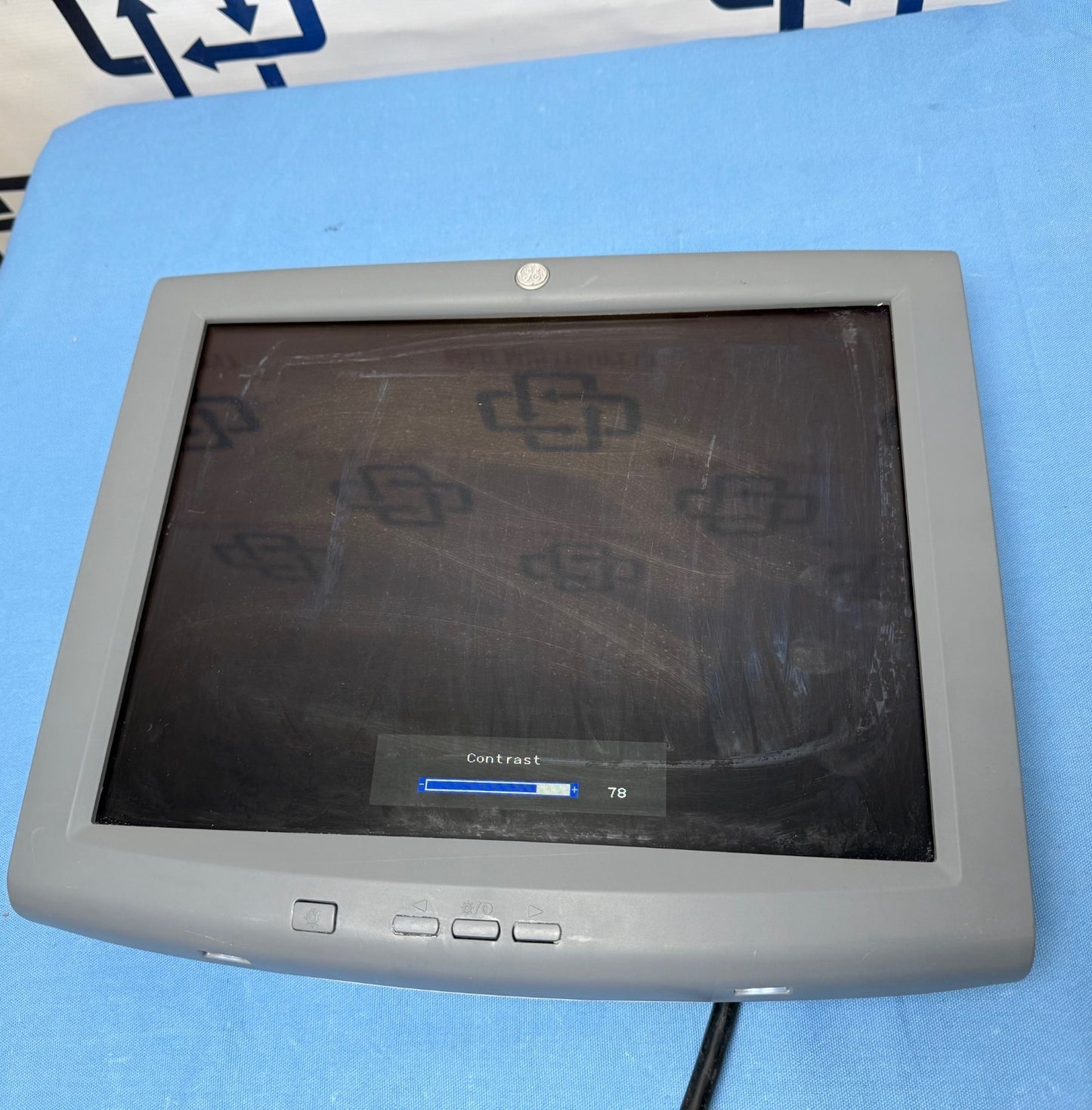 GE LOGIQ P5 - MONITOR