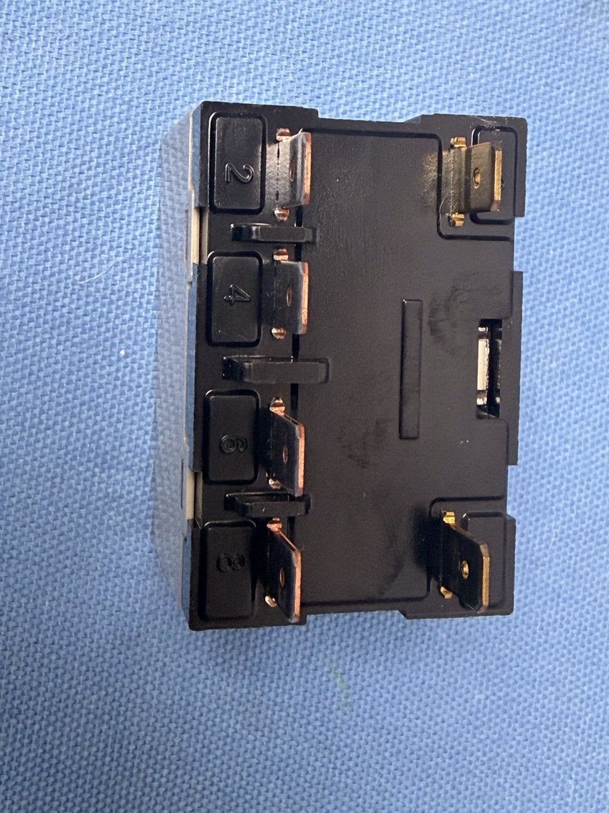 OMRON G7L-2A-T 24VDC NSNP