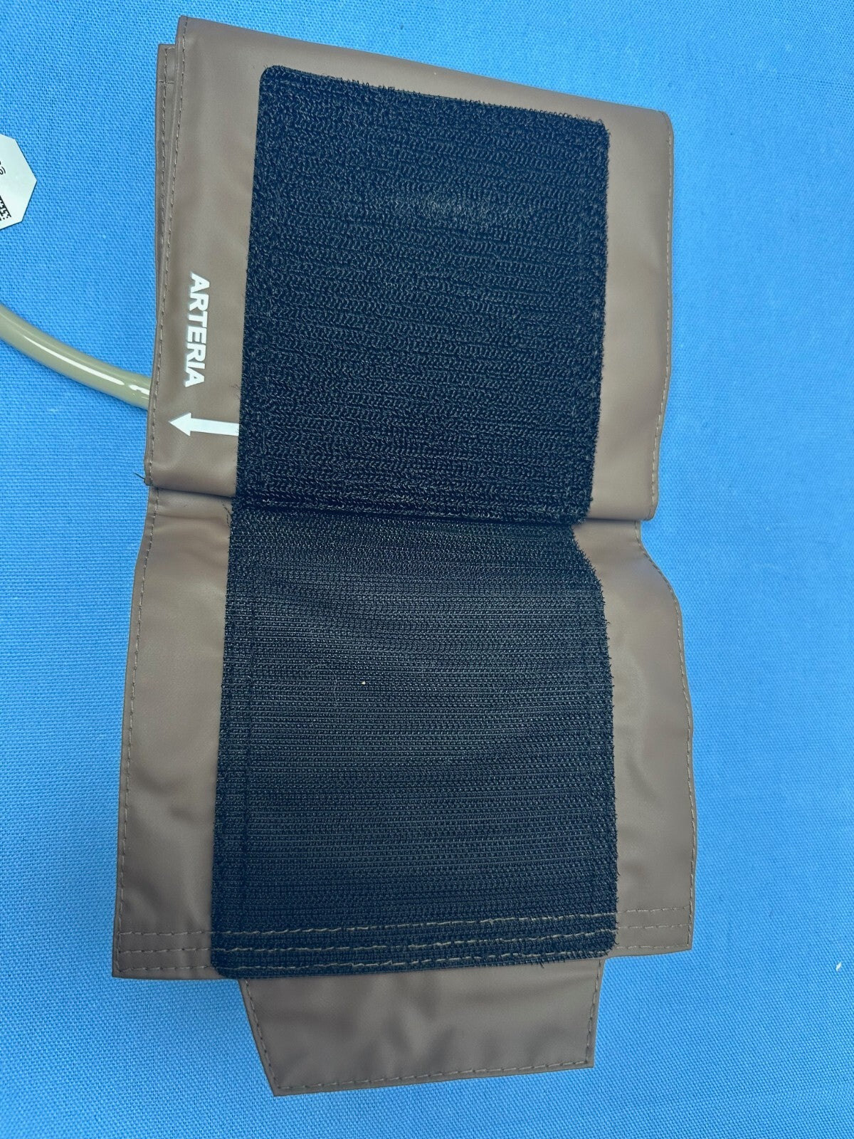 EDAN / Medtronic Physio Control NIBP Cuff - (27-35CM - ADULT E9) *Plug & Play