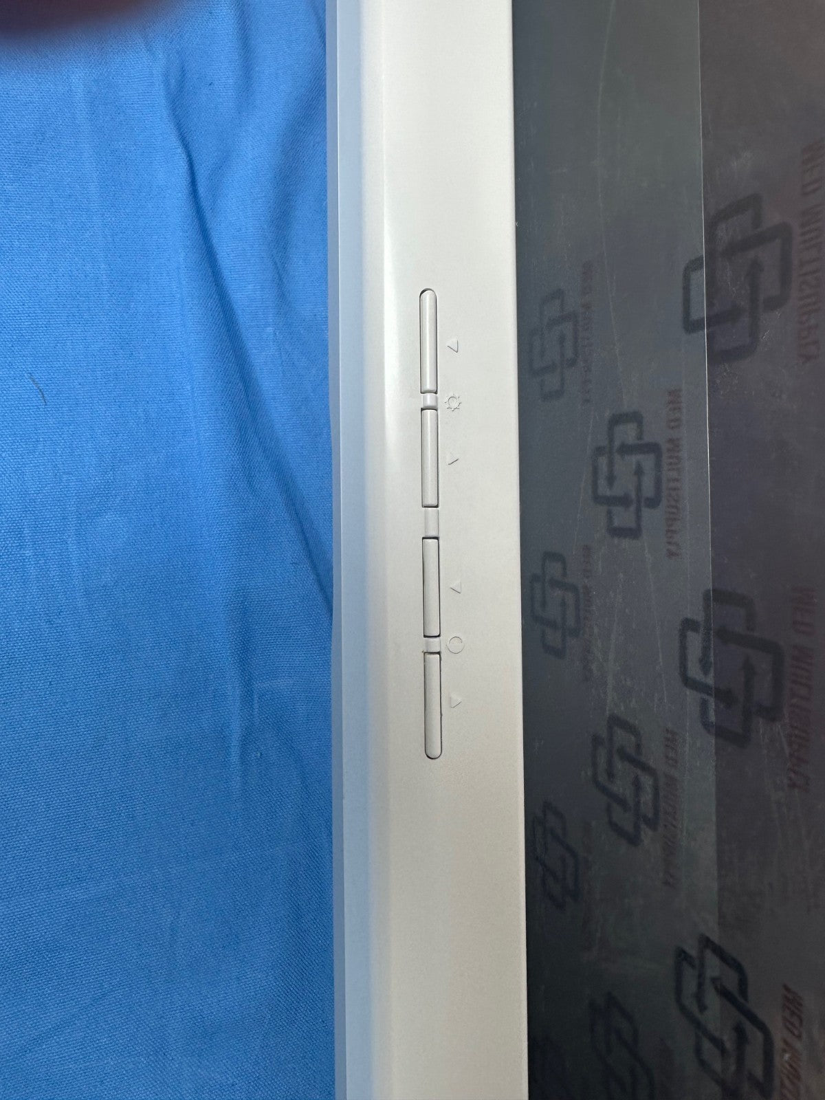 Hitachi  Hi Vision Preirus - MONITOR - EZU-MT28-S1
