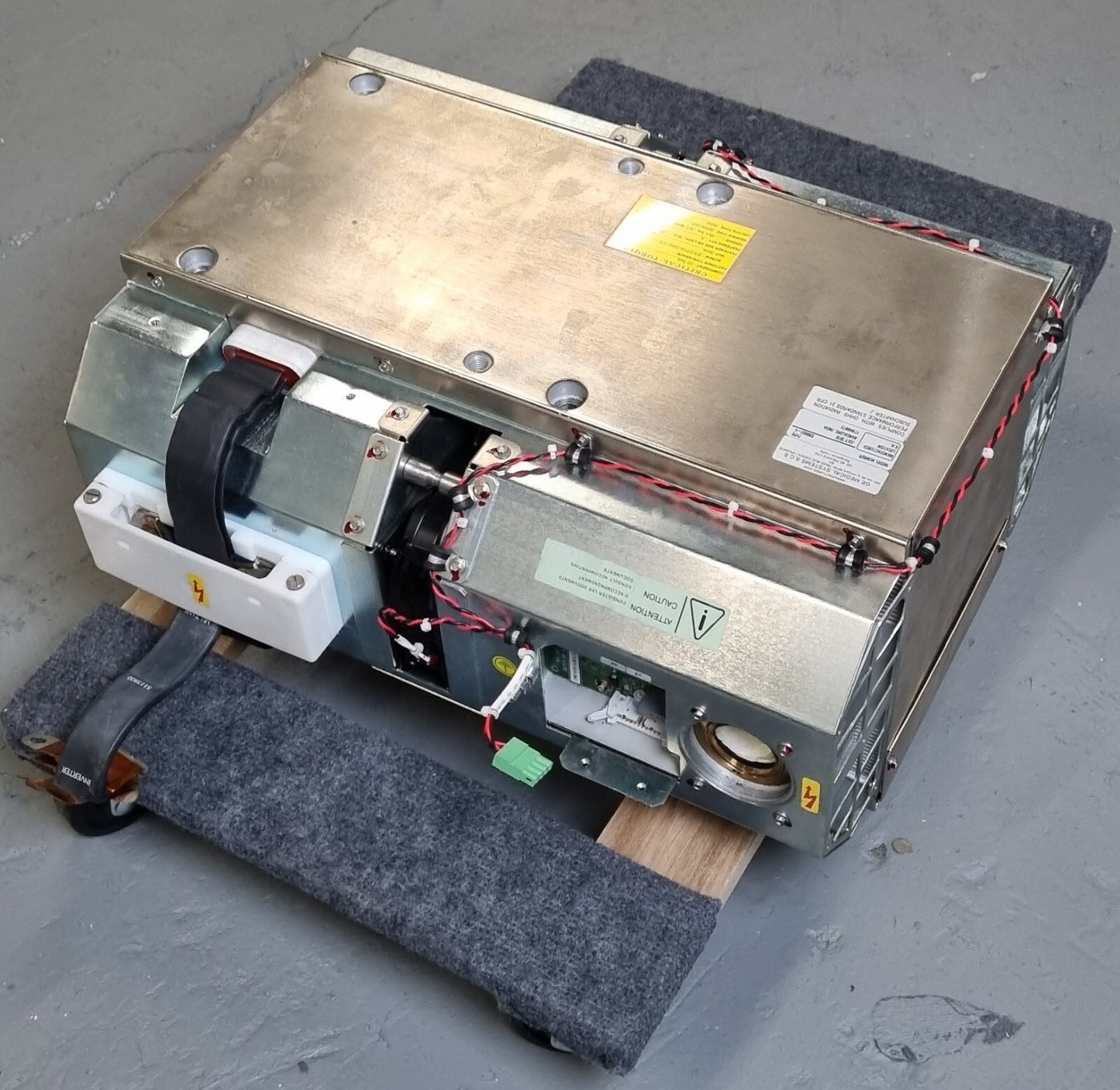GE LIGHTSPEED PRO 16 SLICE CT - High Voltage Tank 2266521-4